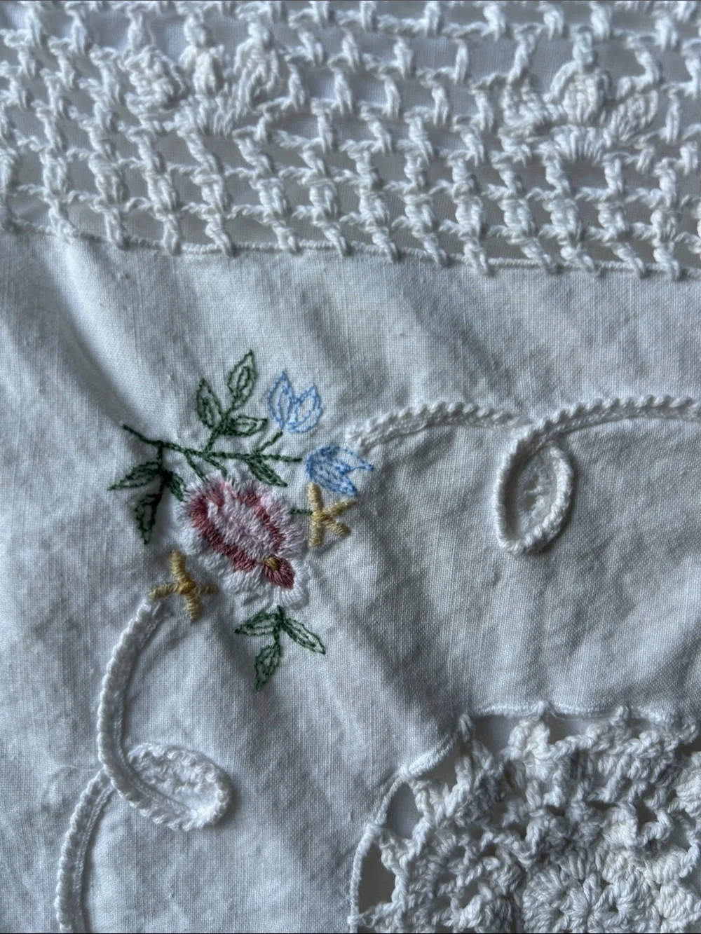 Vintage hand -Embroidered Cream Lace Trim pillow cover shams